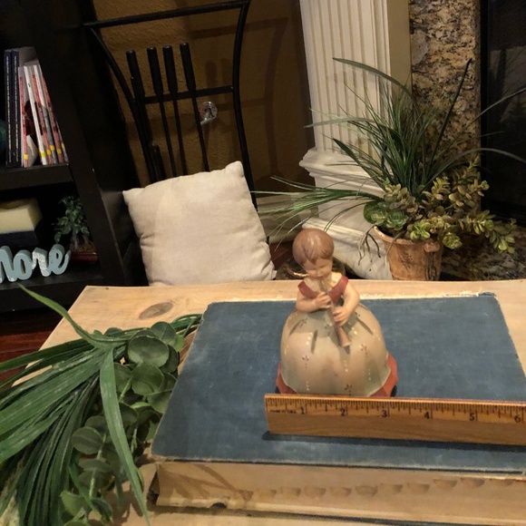 Reuge Anri Italy girl figurine with flute music box 1969 - Picture 10 of 11